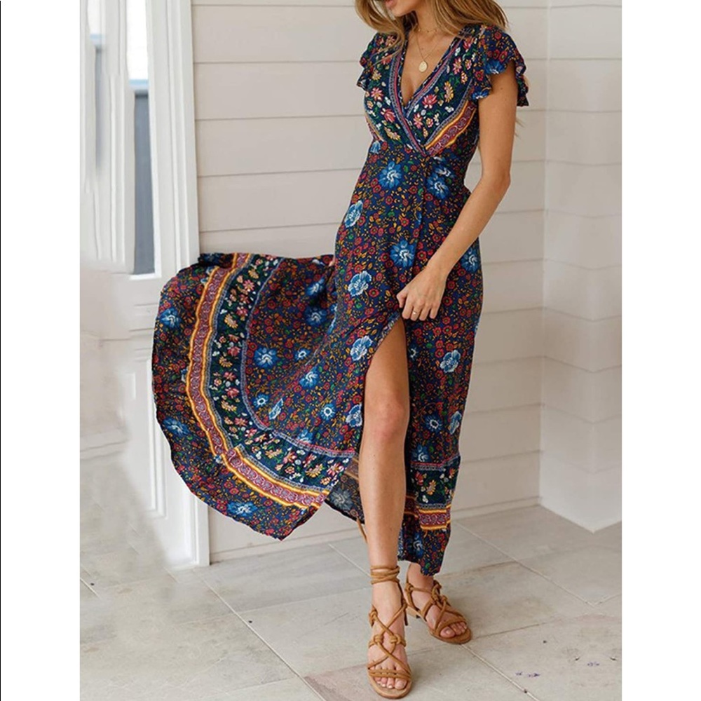 🌟NWOT🌟Bohemian style floral wrap dress